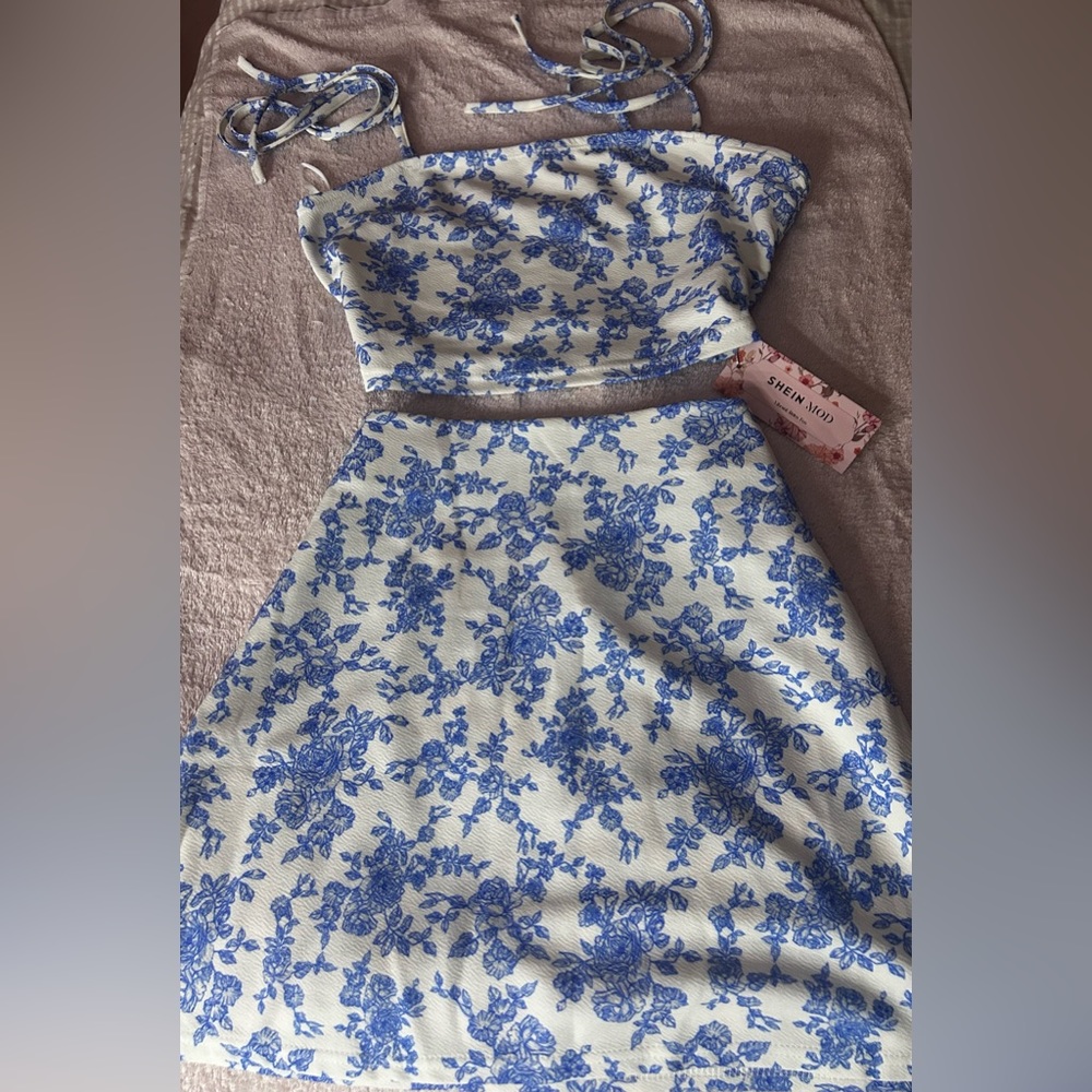 Two peace set top and skirt